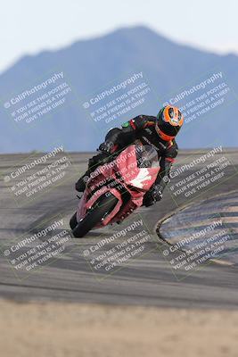 media/Nov-16-2025-Race Pace (Sun) [[8c5fa54630]]/Verified Riders/8-Turn 12 (120pm)/